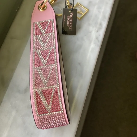 Victoria secret sparkles keychain - Picture 4 of 5